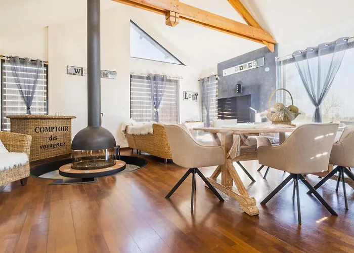 De Charme Avec Cheminee Et En Campagne - Fr-1-306-1333 * Pannecé