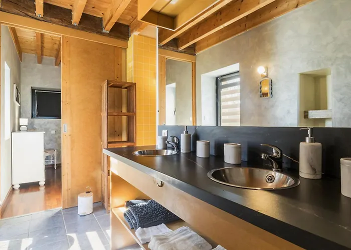 De Charme Avec Cheminee Et En Campagne - Fr-1-306-1333 * Pannece